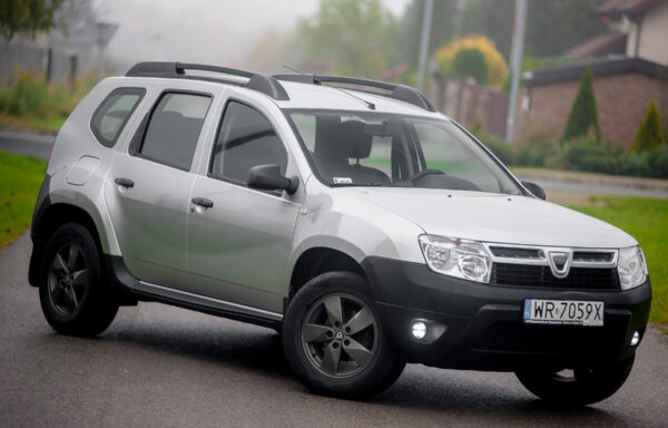 DACIA DUSTER 1,6 LAUREATE BENZYNA+LPG MOC 105KM PRZEBIEG 174 000KM ROK 2010